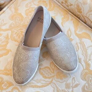 FRYE Leather Slip On Flats Tennis Shoes 6 M floral tooled